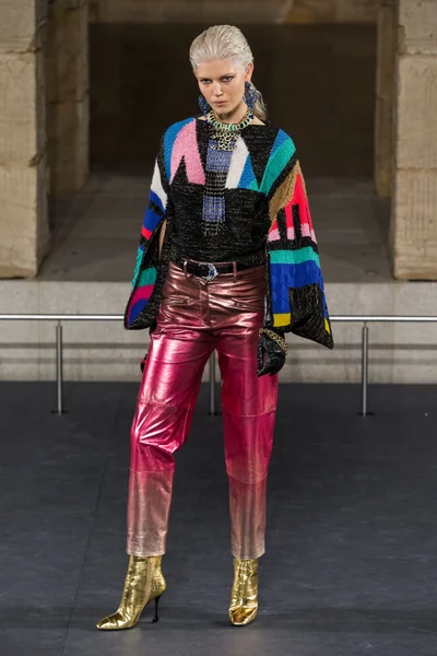 Look 38